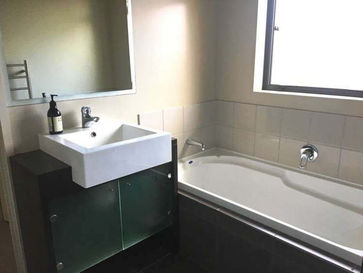 5a Karamu Street Te Atatu Peninsula_11