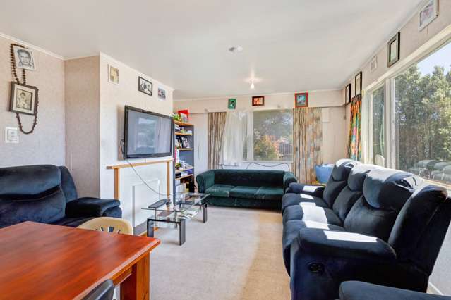 78 Waihemo Street Waitangirua_2