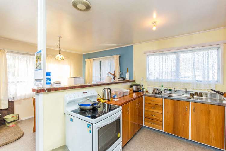 2/10 Dorendia Place Clendon Park_11