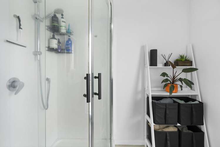 7a Huia Avenue Forest Lake_12