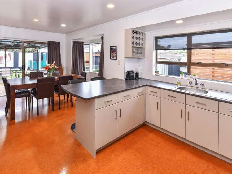 7 Idesia Place Totara Heights_5