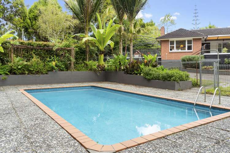 237 Woodlands Park Road Titirangi_13