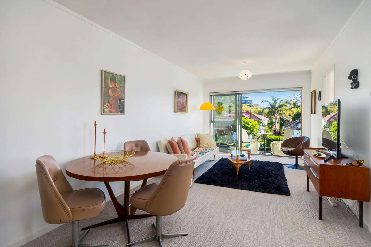 6/8 Western Springs Road_3
