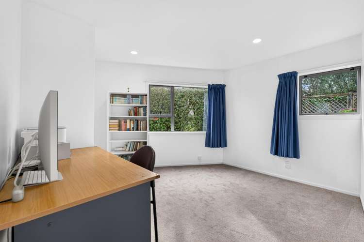 2/51 Merani Street Belmont_13