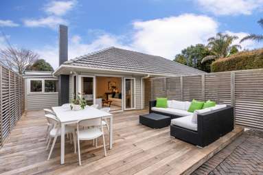 11A August Place_2