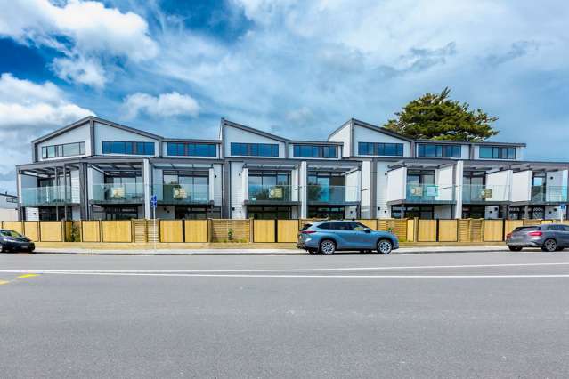 Modern 3BR Townhouse in Lower Hutt