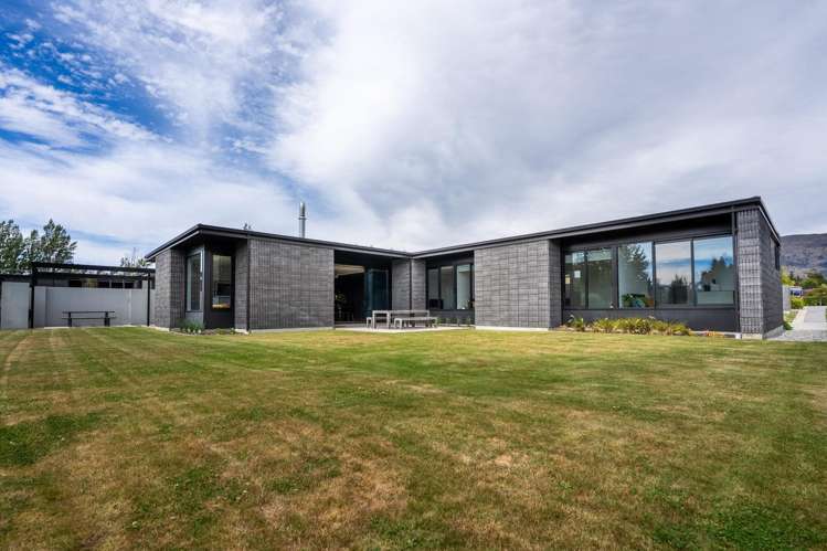 12 Stackbrae Avenue Wanaka_14