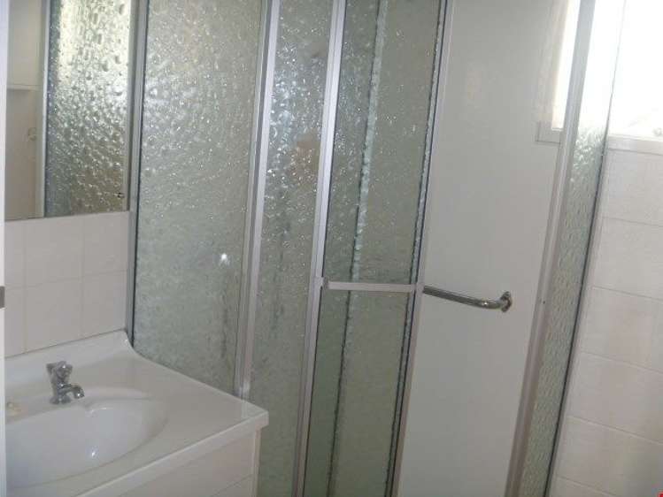 2/55 Cook Street Howick_12