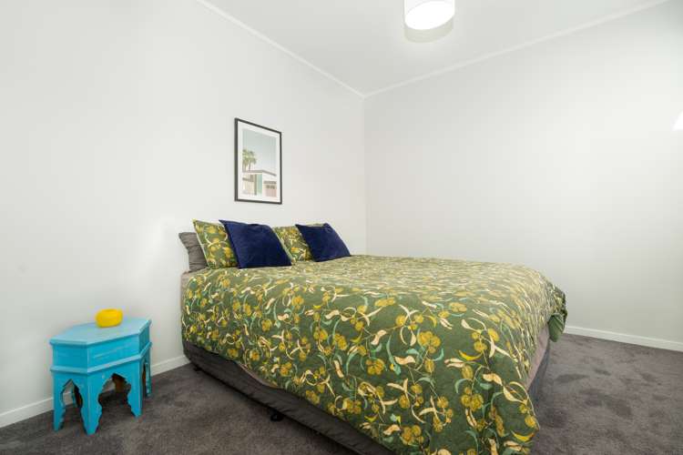 25 Riddlers Crescent Petone_10