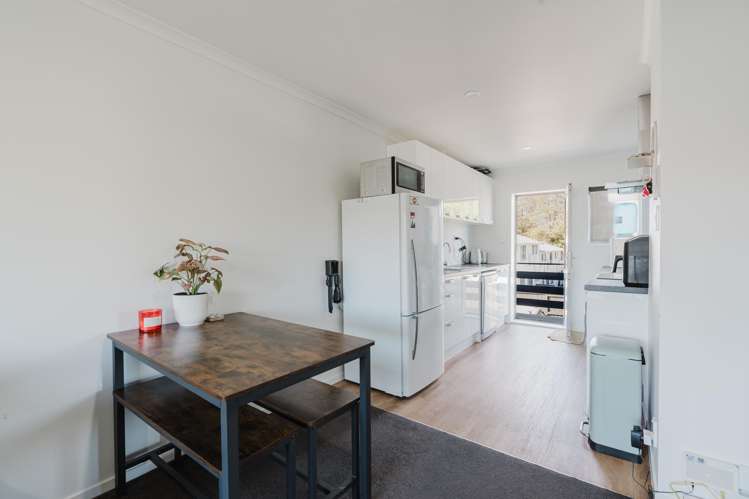 2/10 Avon Street Frankton_3