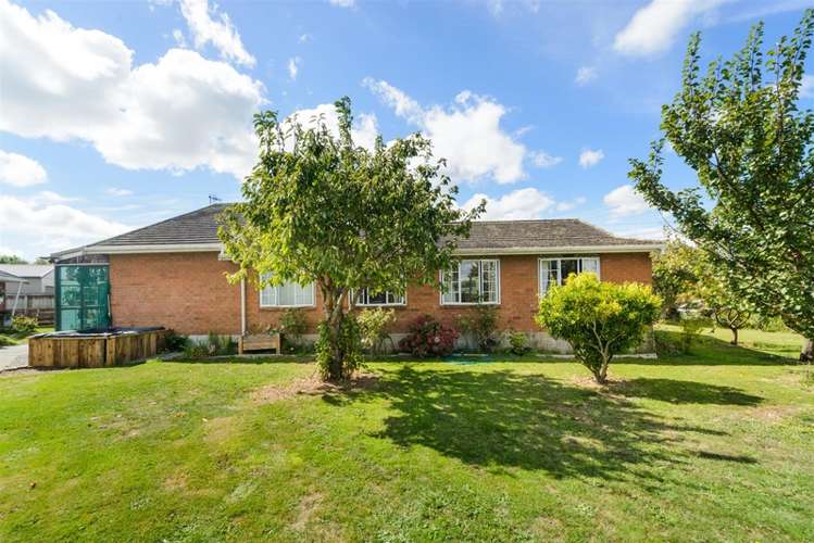 128 High Street Bulls_15