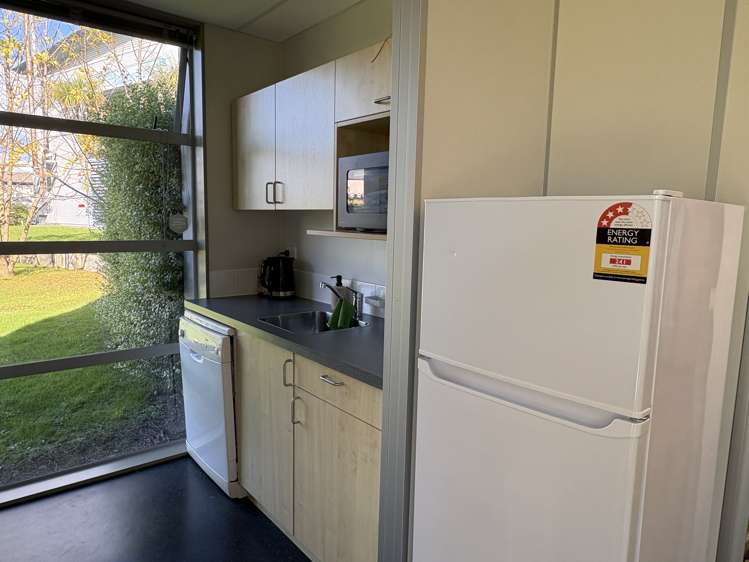 9/41 Sir William Pickering Drive Burnside_6