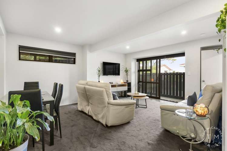 1/150 Bradbury Road Botany Downs_15