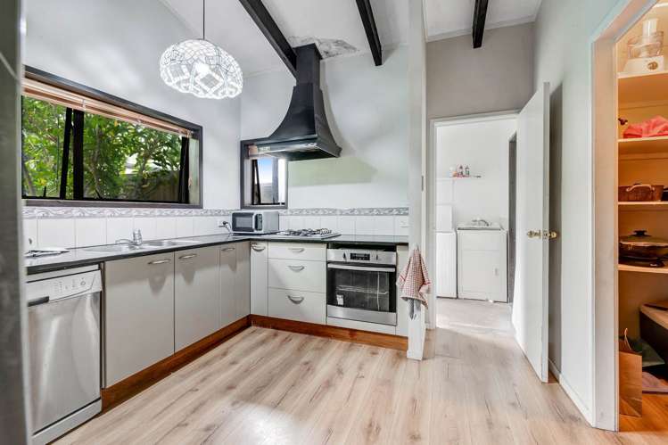 31 Forest Glen Orewa_3