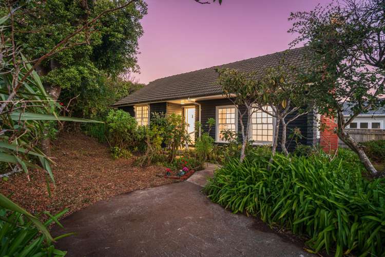 134 Wellington Road Paekakariki_12