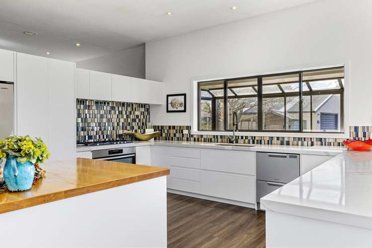 214 Mapara Road Acacia Bay_25