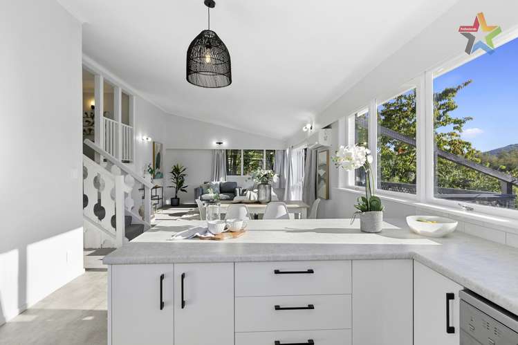 84 Holborn Drive Stokes Valley_5