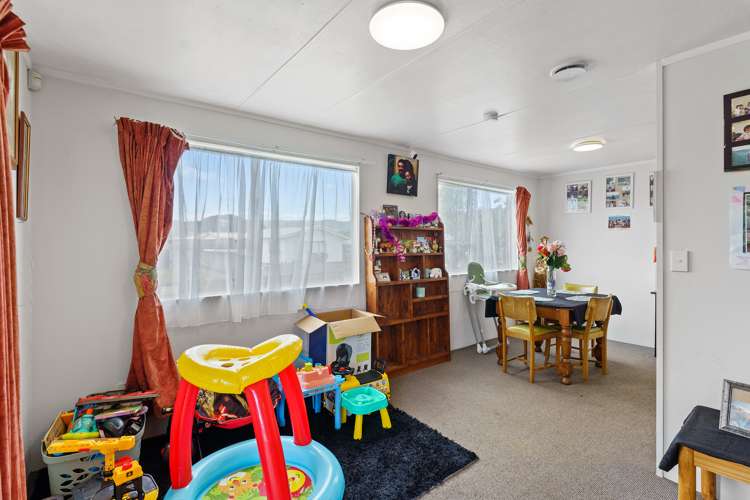 6 Colenso Place Otaki Beach_7