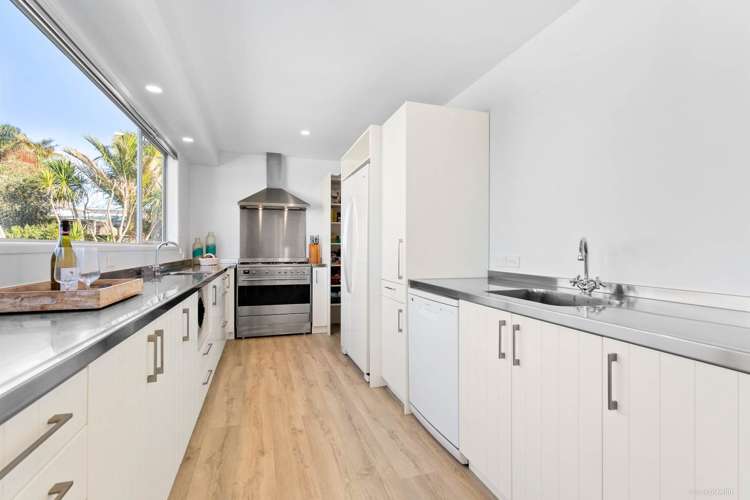 9 Sealy Road Torbay_9