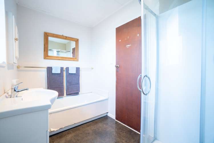 49 Escort Grove Awapuni_10