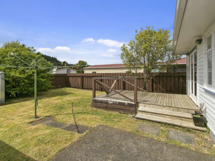 44 Momona Street Wainuiomata_13