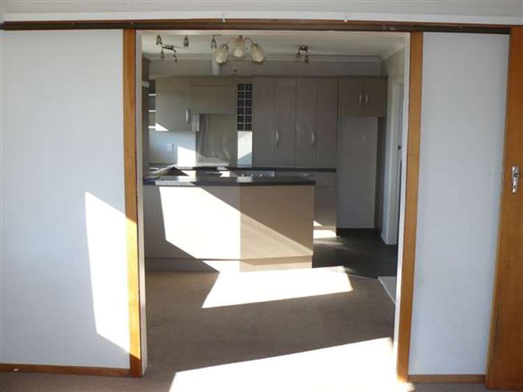 7 Livingstone Street West End_7