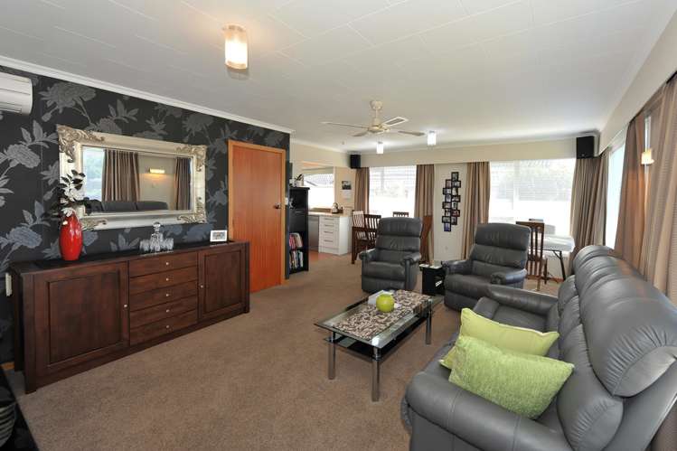 2/5 Exeter Street Stoke_3