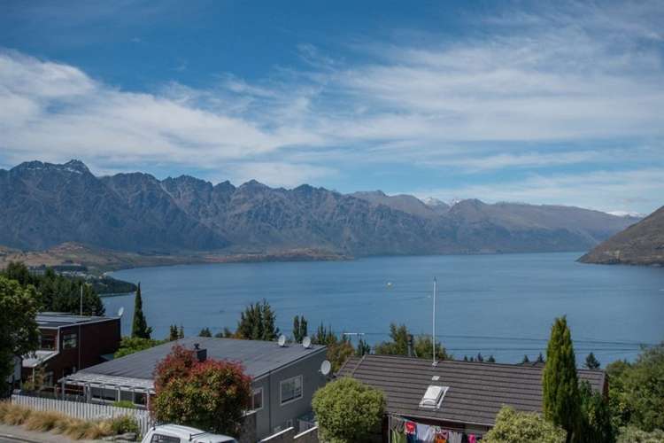 60a Wynyard Crescent Fernhill/Sunshine Bay_14