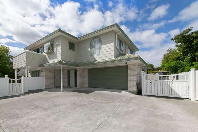 Executive 3 bedroom with sea views
