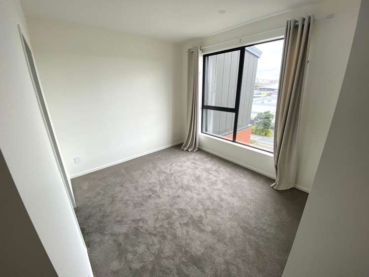 1 Waipuhinui Way Wiri_6