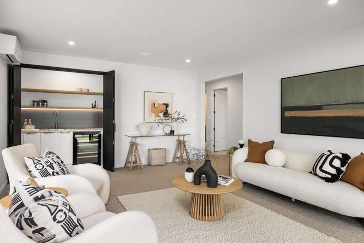 123 Lakes Boulevard Pyes Pa_28