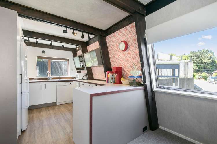 1/39 London Road Korokoro_11