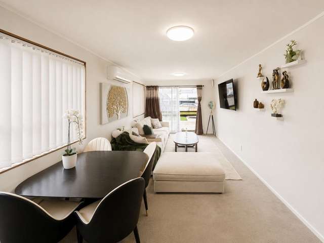 2/4 Ray Small Drive Papakura_4