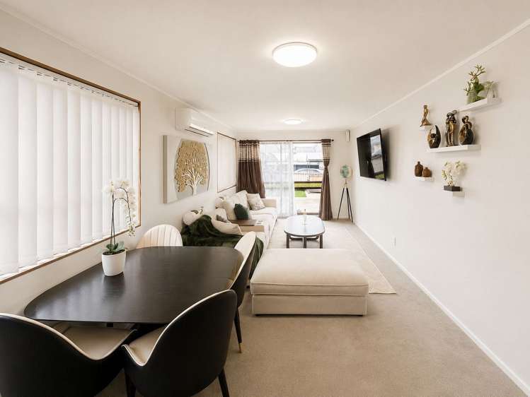 2/4 Ray Small Drive Papakura_4
