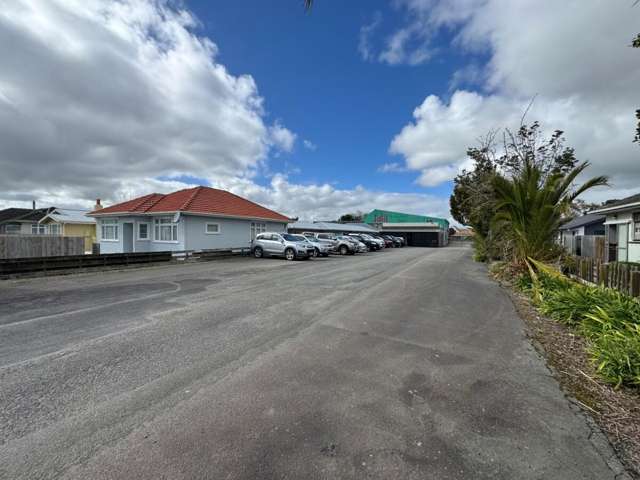 410-412 Tremaine Avenue Takaro_1