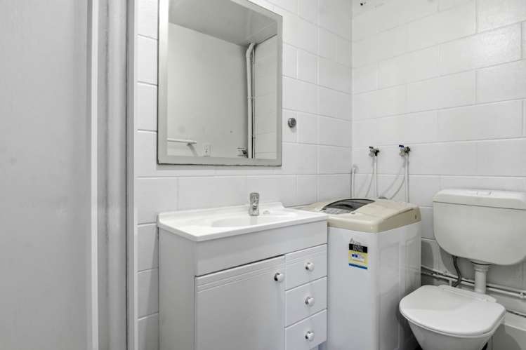 2/94 Jutland Road Hauraki_19