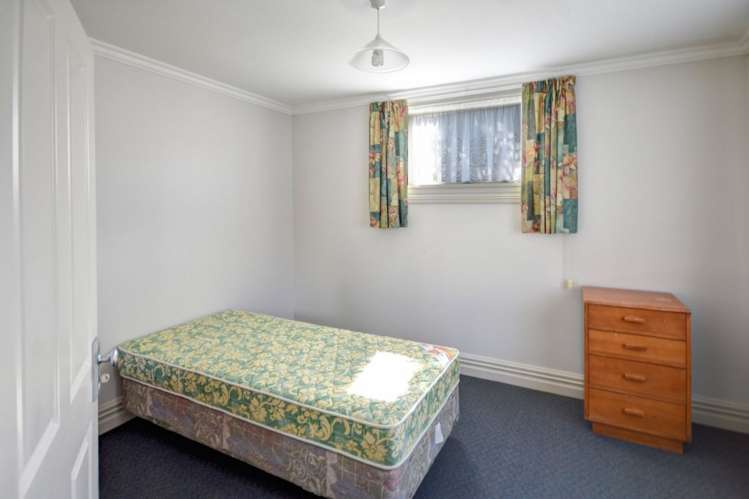 8 Jura Street North East Valley_16