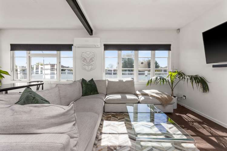 709 Grove Road Mayfair_8