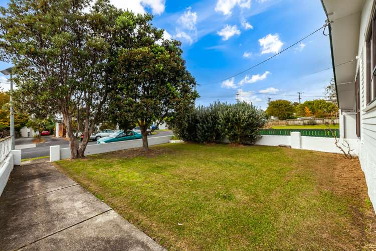 32 Gilliam Street New Lynn_5