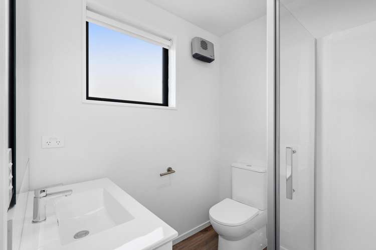 2/30 McLean Street Linwood_8