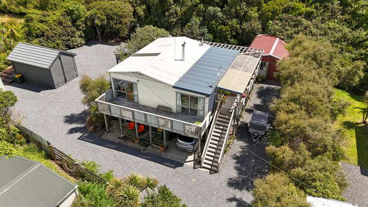 9 Moana Street Kaka Point_15