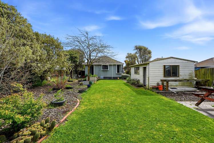 15 Avro Crescent Hornby_14