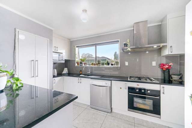 2/12 George Street Mangere East_4