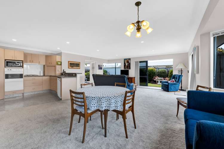 6 Kellyville Heights Merrilands_5