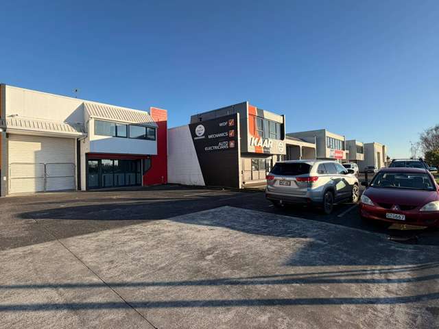 B/7 Waipareira Avenue Henderson North_4