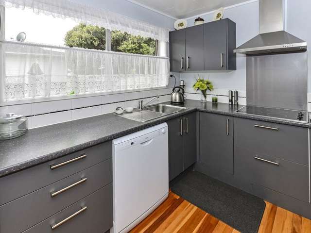 1 Awakino Place Manurewa_3