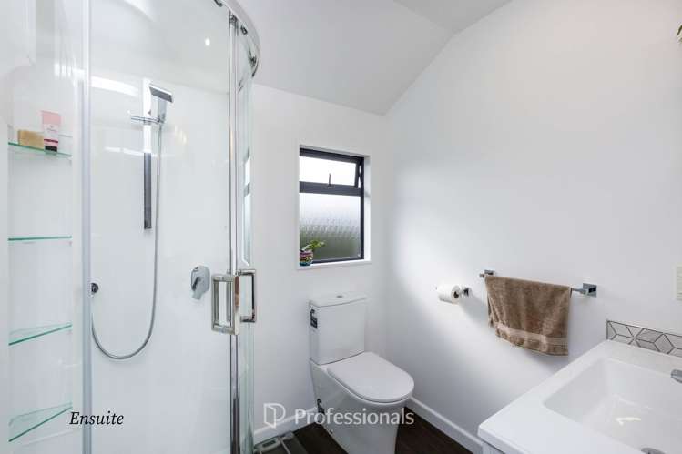 28 Kirton Drive Riverstone Terraces_13