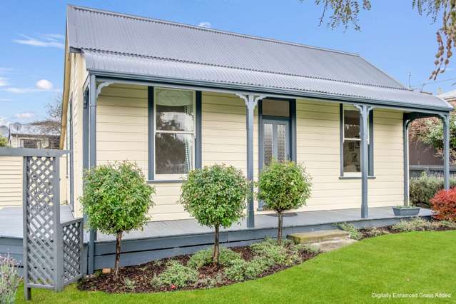 Character Cottage - Modern Comfort