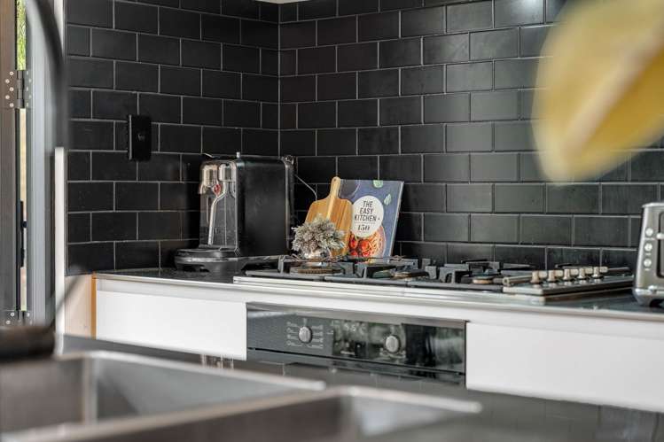 50 Fearon Avenue Three Kings_21