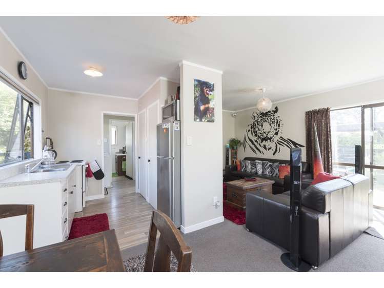 8 Cornwall Street Te Atatu South_15